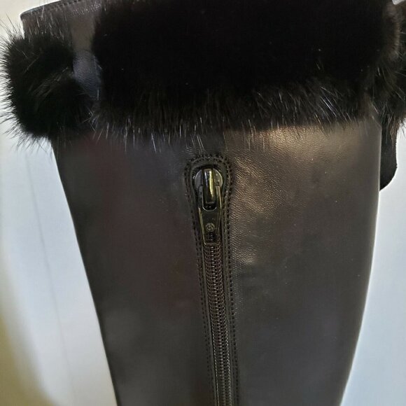 Attilio Giusti Leombruni Black Fur-Trimmed Heeled Boots - Picture 10 of 12